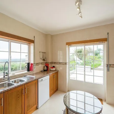 וילה Oceanview Cliff Retreat, Cleaning Included *