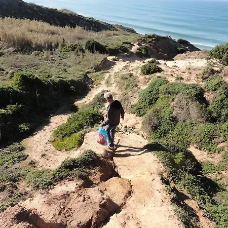 וילה Oceanview Cliff Retreat, Cleaning Included